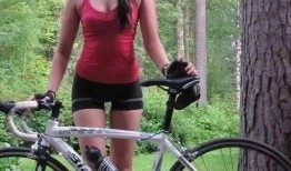 骑单车的女人在线观看,探寻都市生活中的自由与梦想