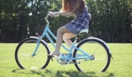 骑单车的女人在线观看,探寻都市生活中的自由与梦想